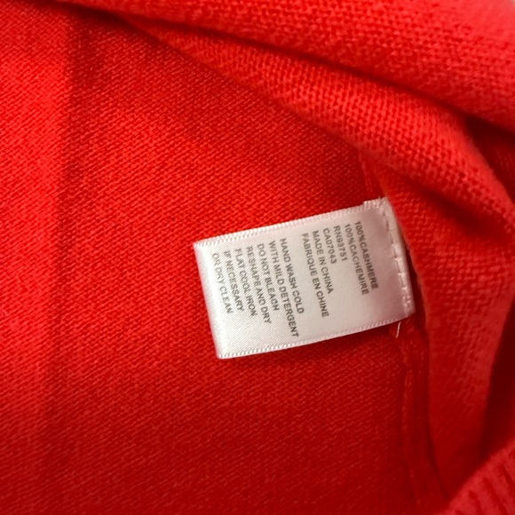 InCashmere S GUC coral V-Neck Sweater Fitted Style 3/4 sleeves - Picture 12 of 14